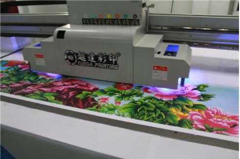 平板uv打印機(jī)照片.jpg 平板uv打印機(jī)照片.jpg